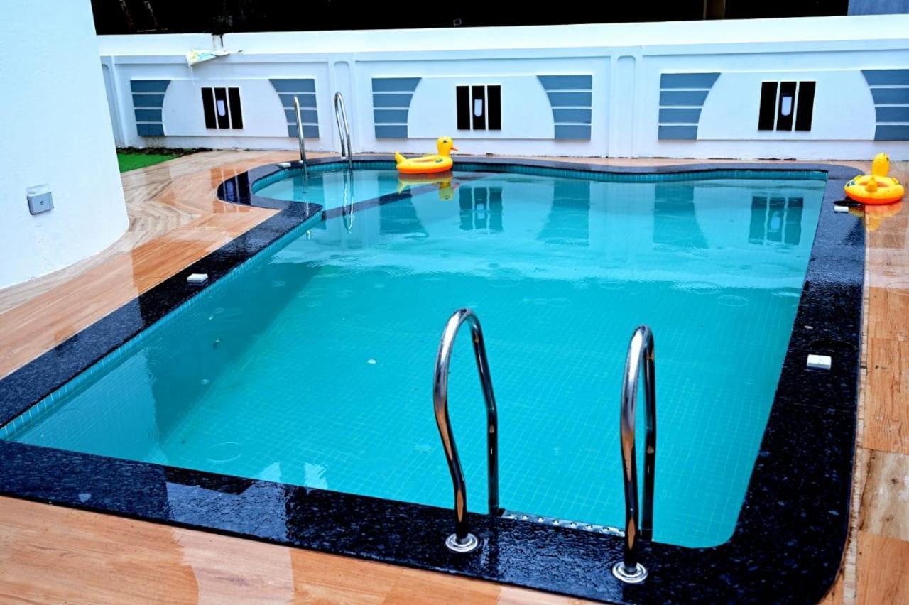 White House Villa-Private Pool Navelim Exteriör bild